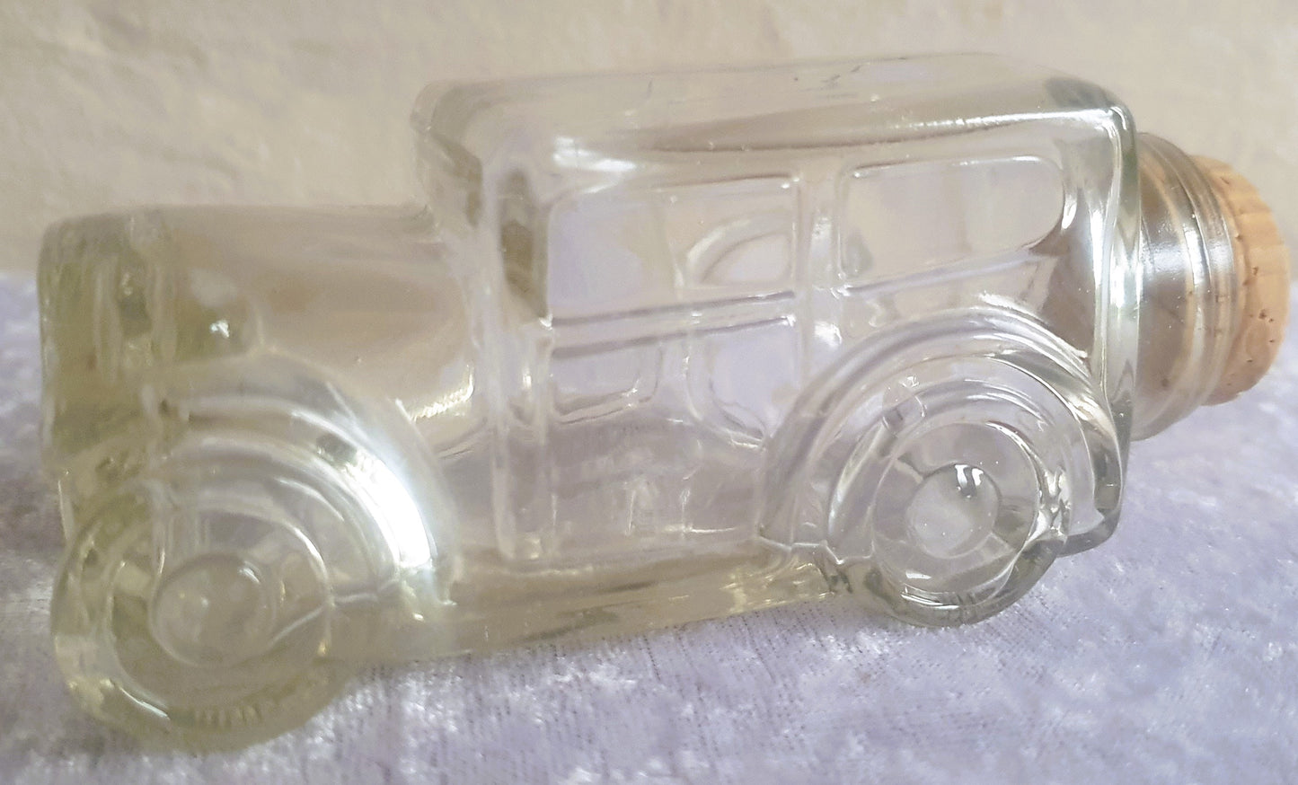 Lille glas bil slikkaraffel 1960