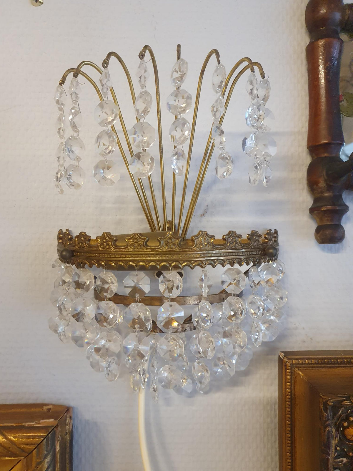 2 smukke Smuk vintage prismevæglampe i messing (MPR, 1960'erne)