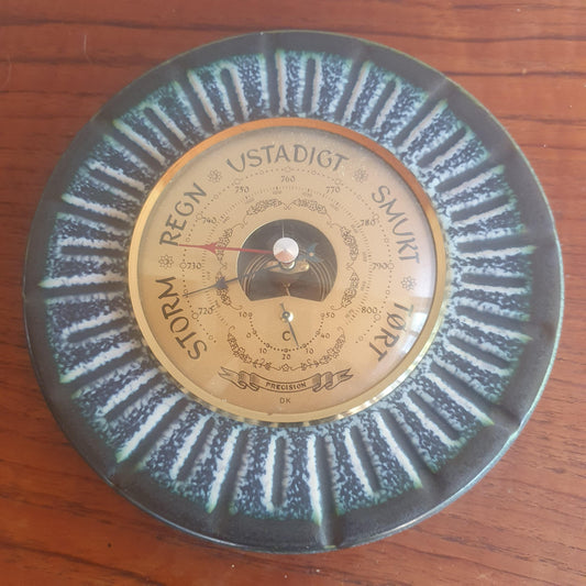 Vintage Johgus Bornholm Keramik Vejrstation & Barometer – Grøn Glasur (1960'erne)