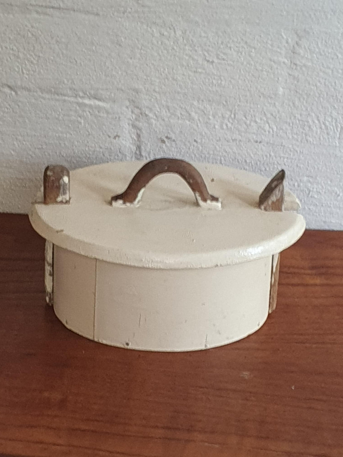 Antik Nordisk Trætejne med Låg (19 cm) – Original Svepæske