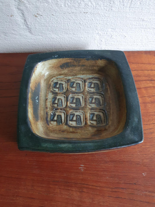 Vintage Royal Copenhagen Stentøjsskål nr. 21872 – Design af Jørgen Mogensen