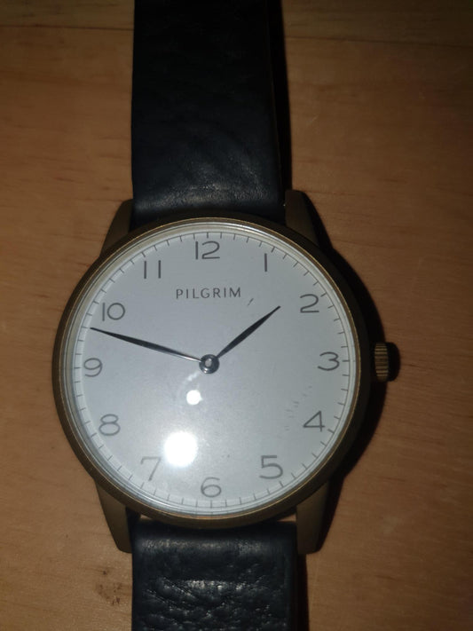 Pilgrim Classic Ur – 37mm – Sort Læderrem
